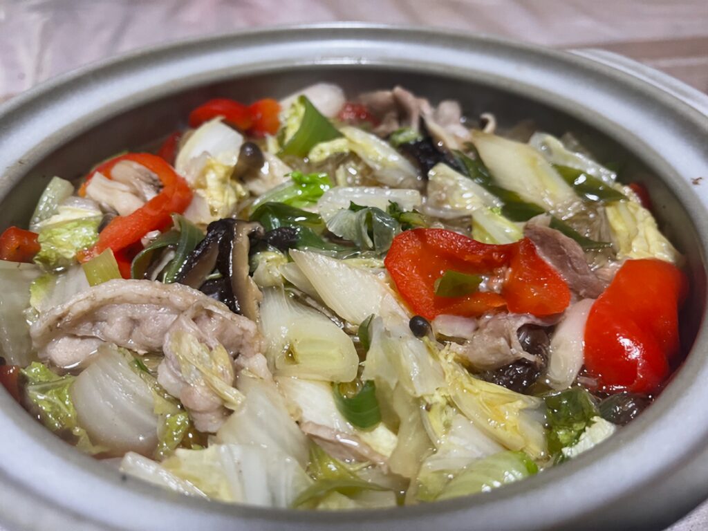 白菜の簡単レシピ・白菜と豚バラの干し椎茸蒸し鍋